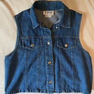 Women’s Cropped Denim Vest